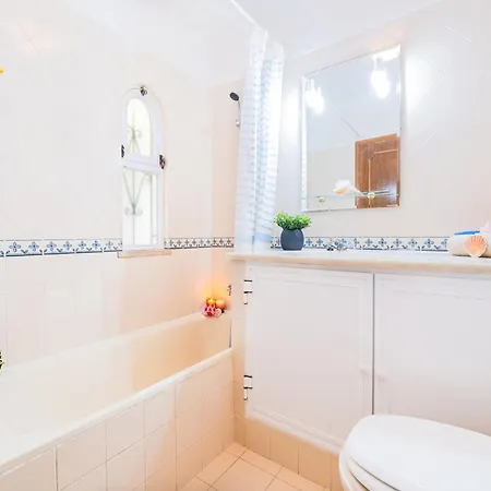 Villa In Armacao De Pera With Pool Near Beach Βίλα Armação de Pêra