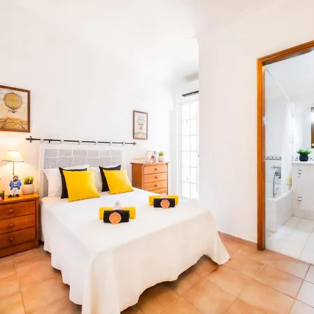 Villa In Armacao De Pera With Pool Near Beach Βίλα Armação de Pêra