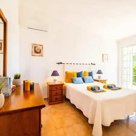 Villa In Armacao De Pera With Pool Near Beach Βίλα *