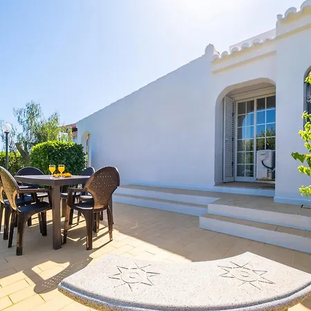 Villa In Armacao De Pera With Pool Near Beach Βίλα