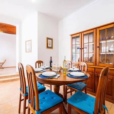Villa In Armacao De Pera With Pool Near Beach *