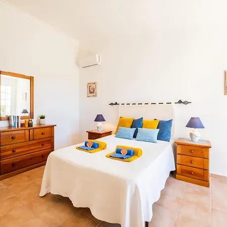 Villa In Armacao De Pera With Pool Near Beach * Armação de Pêra