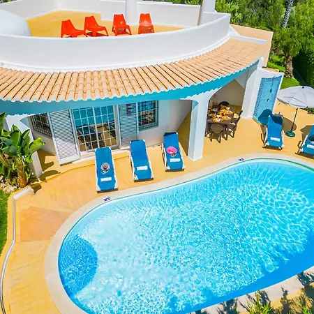 Villa In Armacao De Pera With Pool Near Beach 别墅 *