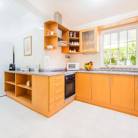 Villa In Armacao De Pera With Pool Near Beach 别墅 Armação de Pêra